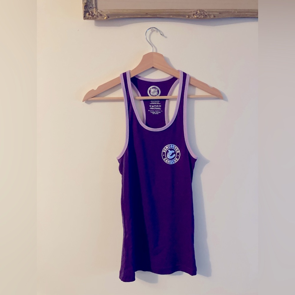 Vintage Y2K NHL Vancouver Canucks Purple Tank Top Hockey Tank Top Size Small